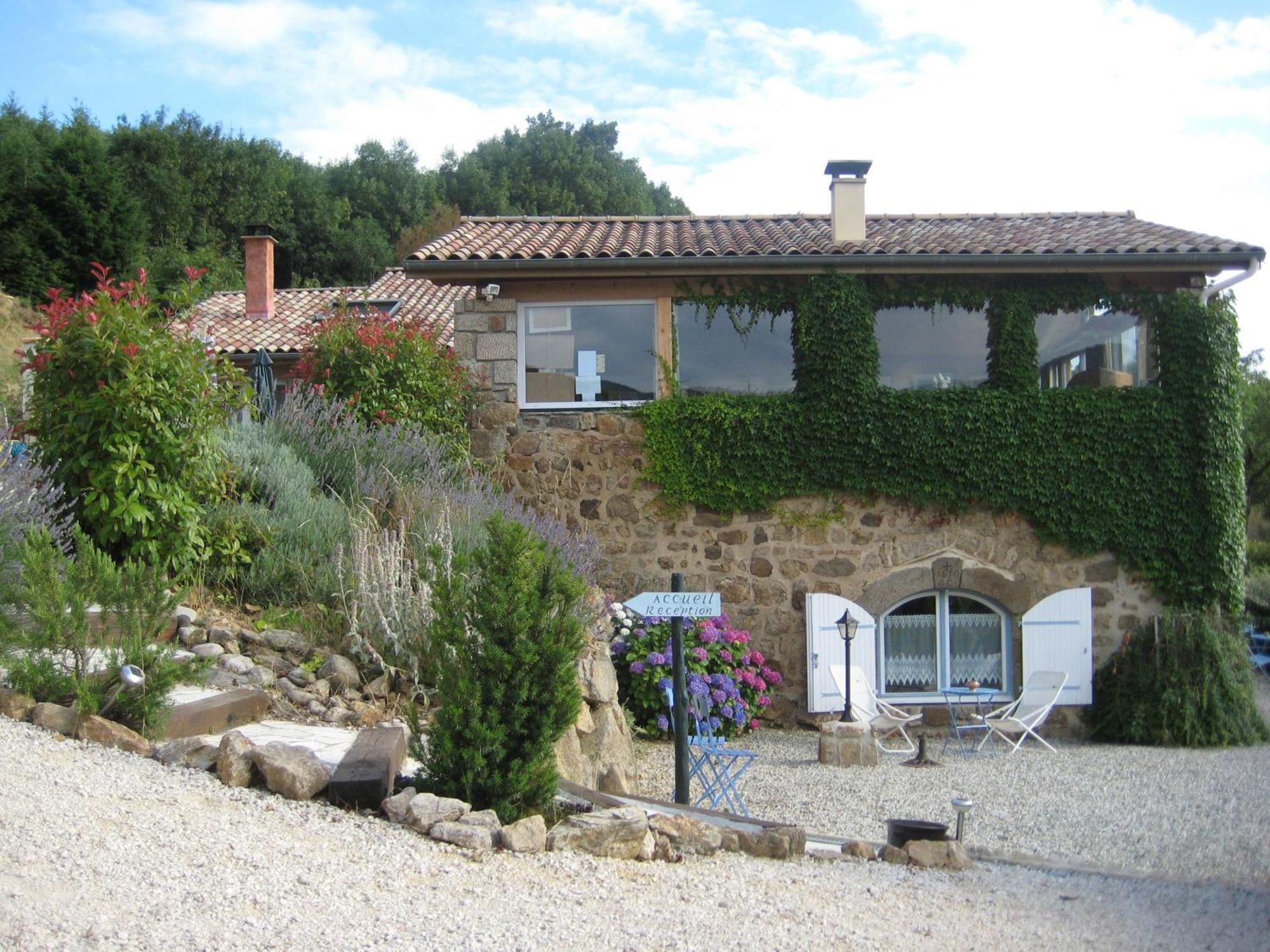 Empurany Chambres D'Hotes Le Crouzat מראה חיצוני תמונה